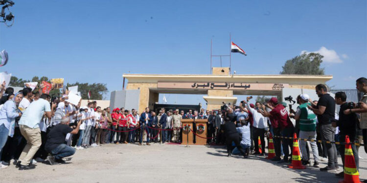 Refah Sınır Kapısı çıkışlara açılabilir