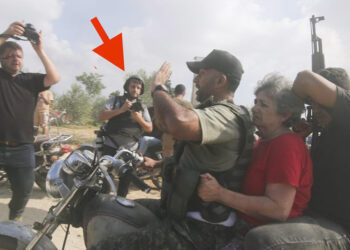 Sınırdan Hamas'la giren foto muhabirleri vardı