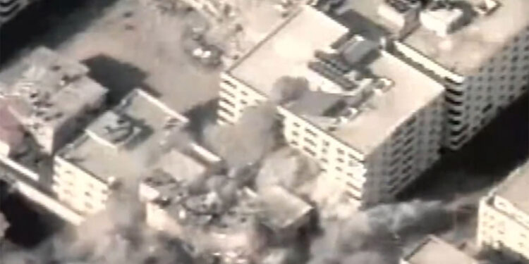 24 saatte Gazze Şeridi’nde yaklaşık 450 hedef vuruldu