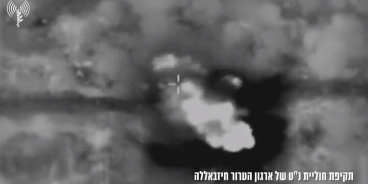 Suriye ve Lübnan'da hava saldırısı