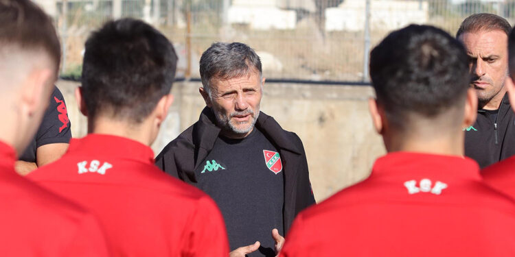 Karşıyaka yeni teknik direktörünü belirleyemedi