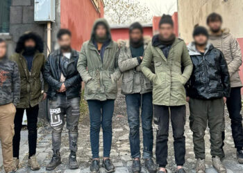 Kars'ta 9 Afgan kaçak göçmen yakalandı