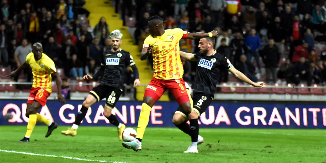 Kayserispor kulübü başkanı ali çamlı, “bugünkü galibiyetten daha çok benim hoşuma giden şey kayserispor'un iyi futbol oynaması. Bu tesadüfi bir 3 puan değil” dedi.