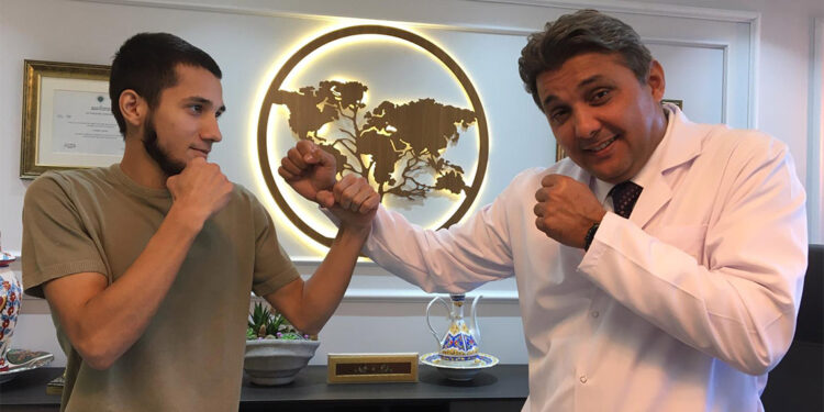 Kırımlı boksör önce ameliyat oldu sonra boks yaptı