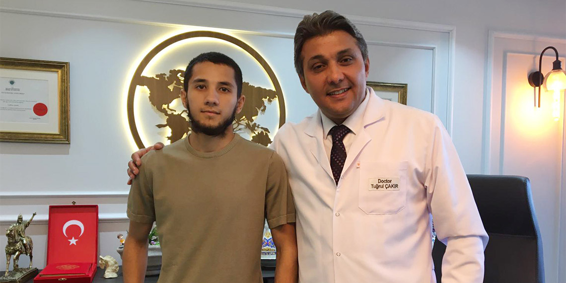 Kırımlı boksör önce ameliyat oldu sonra boks yaptı