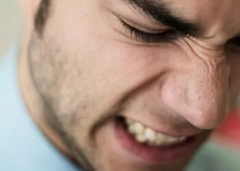 Bastırılmış öfke, psikolojik sorunlara yol açabilir
