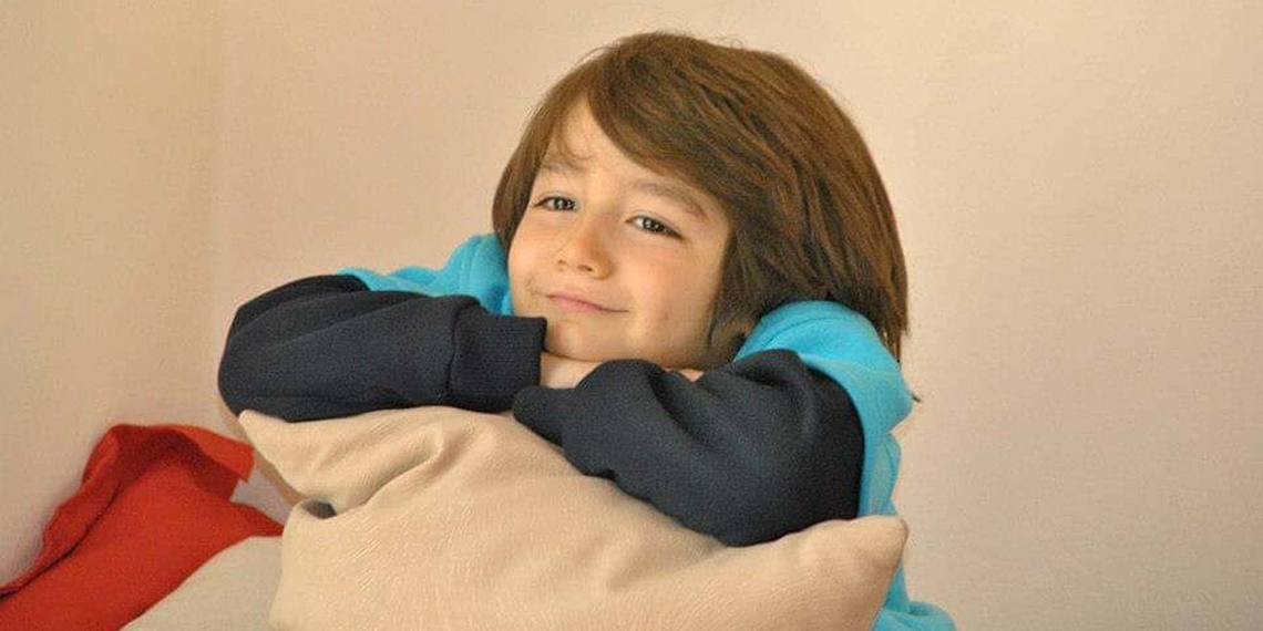 Adana'da 10 yıl önce oğlu Ali Utku Yücel'i (6) beyin tümöründen kaybedip, ardından Mavi Çocuk Utku Umut Işıkları Derneği'nin kuran gazeteci Kemal Yücel (45), kök hücre ve organ bağışına dikkat çekmek için bisikleti ile 2 ayda 35 ilden geçti.