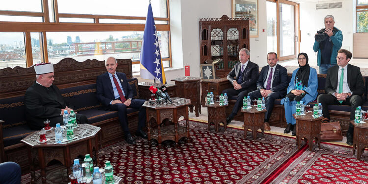 Numan Kurtulmuş Bosna-Hersek'te Kavazoviç ile bir araya geldi