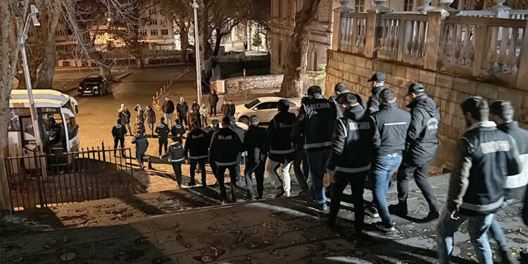 Kütahya'da Daltonlar operasyonu; 8 tutuklama