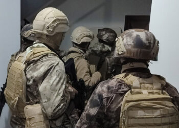 Mersin'de terör örgütü PKK/KCK yapılanmasına operasyon