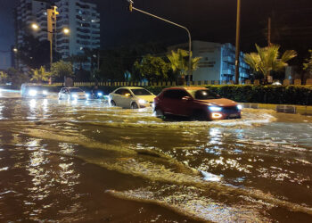 Mersin'de şiddetli yağmur ve fırtına