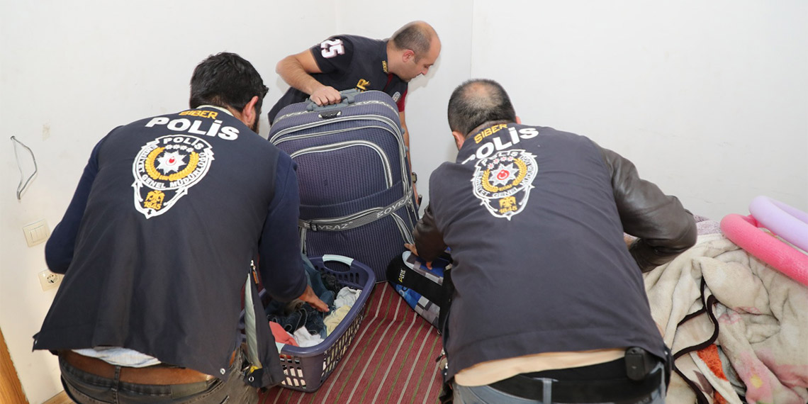 Mersin'de yasa dışı bahis operasyonu; 4 gözaltı