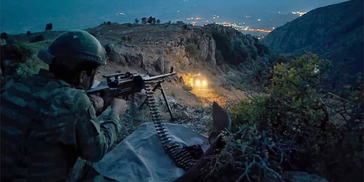 Mehmetçiğin operasyon bölgelerindeki faaliyetleri paylaşıldı