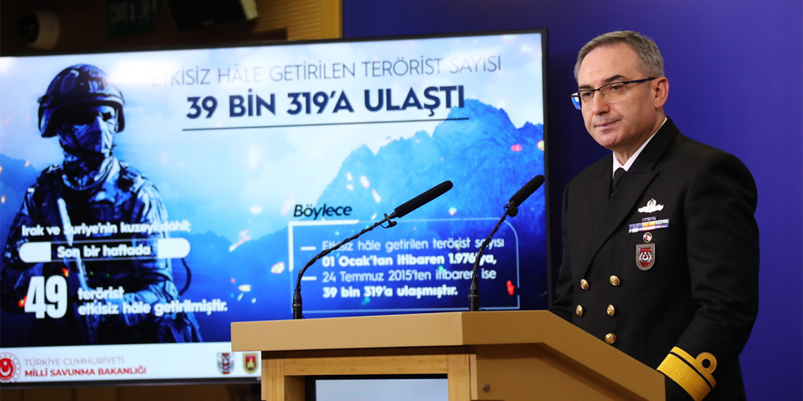 Milli Savuma Bakanlığı (MSB) Basın ve Halkla İlişkiler Müşaviri Tuğamiral Zeki Aktürk, son bir haftada 49 teröristin etkisiz hale getirildiğini söyledi.