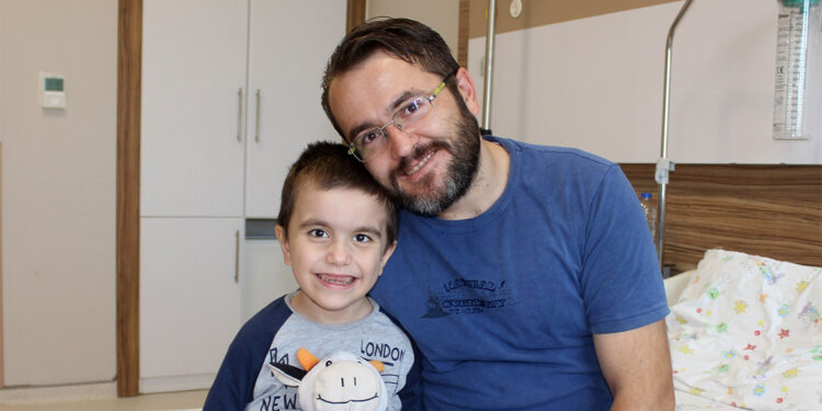 Oğluna böbreğini bağışlayan baba tüm organlarını bağışlayacak