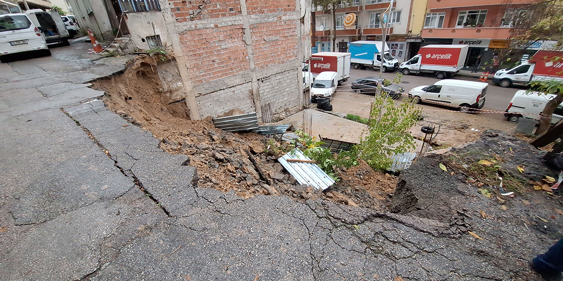 Kocaeli Üniversitesi İnşaat Mühendisliği Bölümü Dr. Öğretim Üyesi Hakan Erdoğan, "Eski istinat duvarlarını gözlem altında tutmalıyız" dedi.