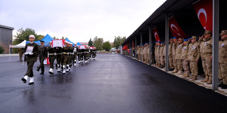 Pençe-Kilit şehitleri memleketlerine uğurlandı
