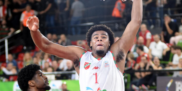 Vernon Carey tarihe geçti