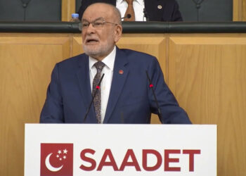 Karamollaoğlu Özgür Özel'i tebrik etti