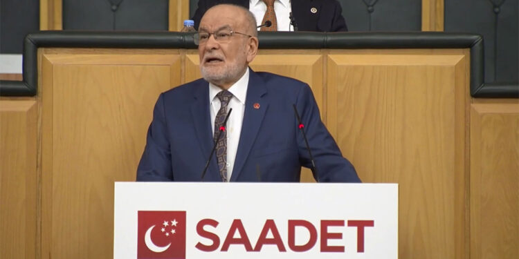 Karamollaoğlu Özgür Özel'i tebrik etti