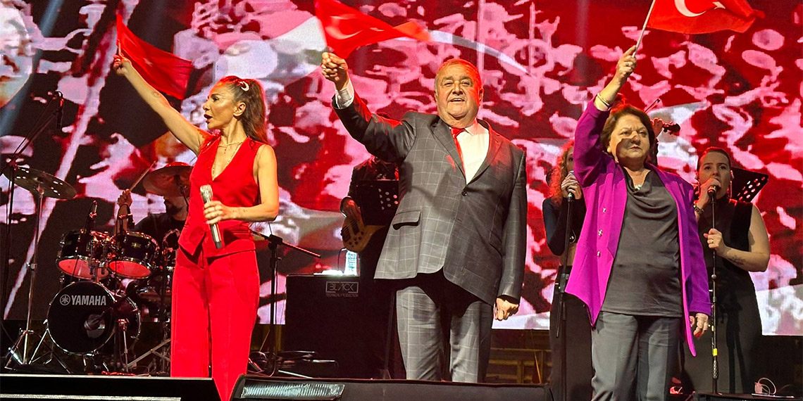 Pop Sanatçısı Betül Demir Bartınlıları coşturdu