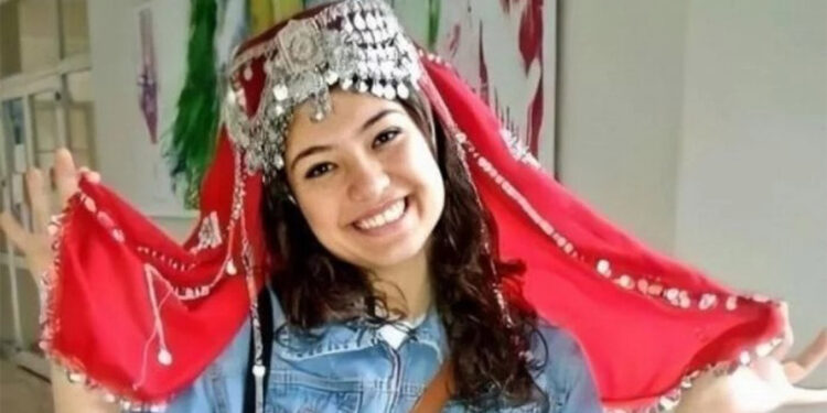 Şenay Aybüke Yalçın Öğretmenler Günü'nde unutulmadı