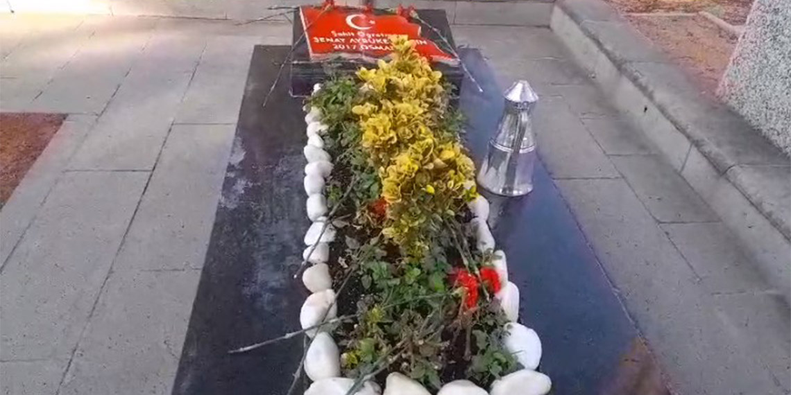 Şenay Aybüke Yalçın Öğretmenler Günü'nde unutulmadı