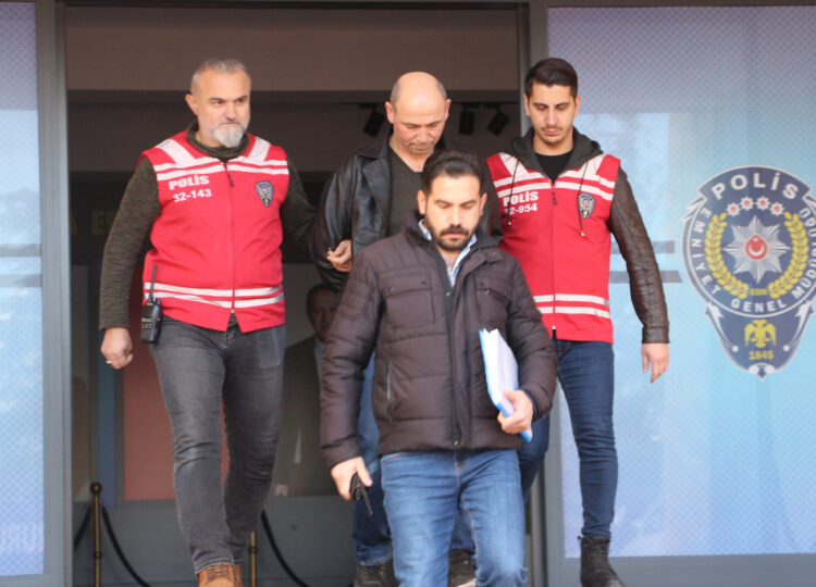 Site yöneticisini kemerle boğarak öldüren sanık; anlık sinirle yaptım