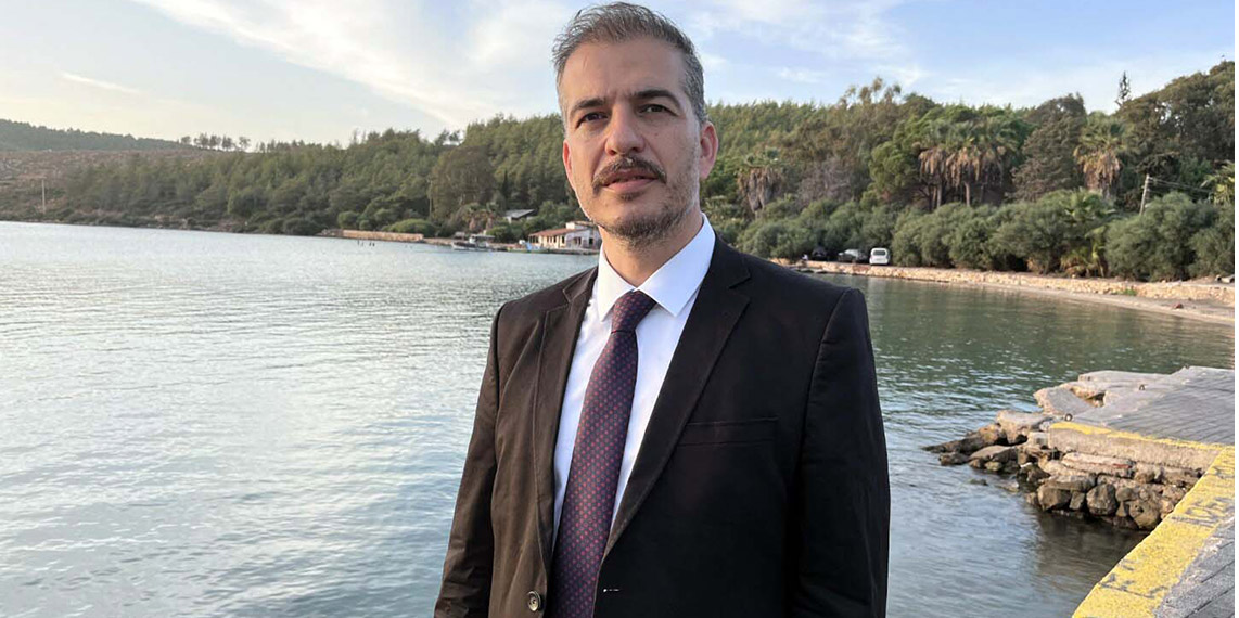 Susuz kalan Bodrum'da uzmanından uyarı; Doç. Dr. Ceyhun Özçelik, "Fazla kuyu açarak, fazla çekim yaparak kentin içme suyu ihtiyacını kalıcı olarak yok etmiş veya tahrip etmiş olursunuz" dedi.