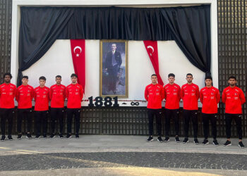 U19 Futbol Milli Takımı Atatürk'ü anma töreni düzenledi