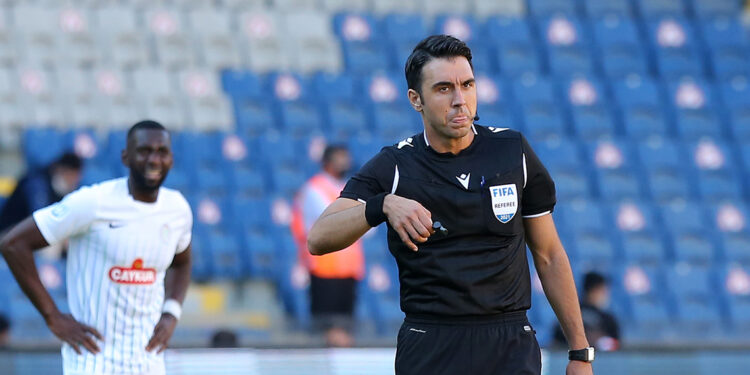 FIFA kokartlı hakem Arda Kardeşler'e UEFA'dan görev