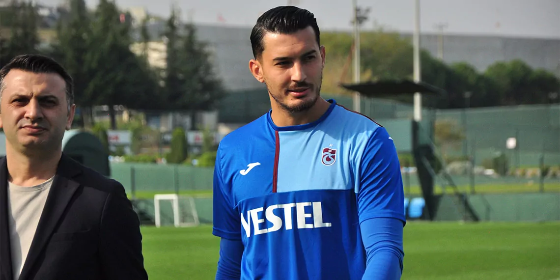 Trabzonspor kaptanı uğurcan çakır, "fenerbahçe sezona iyi başladı ama biz de trabzonspor’uz. İyi bir hocaya sahibiz. Kimin ne paylaştığının önemi yok. Hafta sonu maç oynanacak ve sonuçlarını hep beraber göreceğiz" dedi.