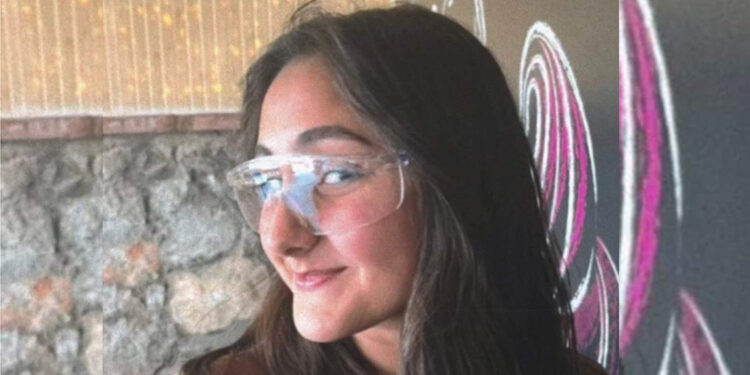 Evet, kız kardeşimiz