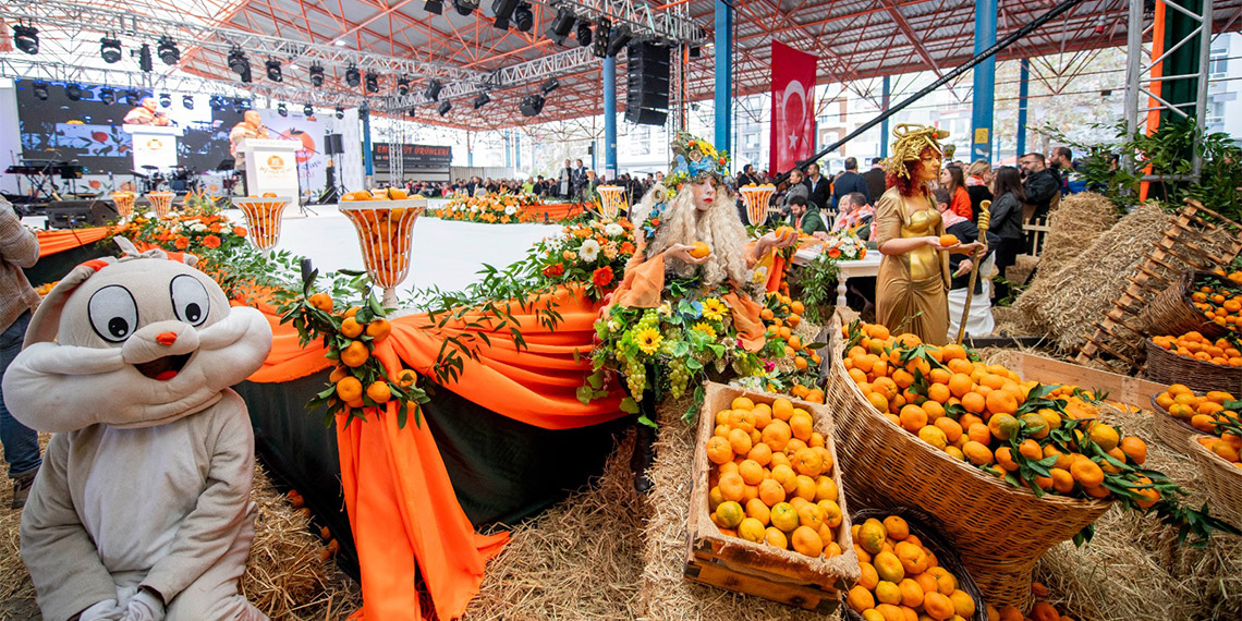Tunç Soyer Seferihisar'da coşkuyla karşılandı