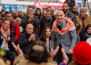 Tunç Soyer Seferihisar'da coşkuyla karşılandı