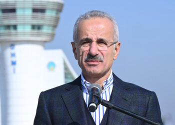 11 ayda hava yolu ile seyahat sayısı 199 milyonu geçti