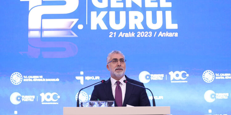 13,4 milyon vatandaşımız İŞKUR aracılığıyla işe yerleşti