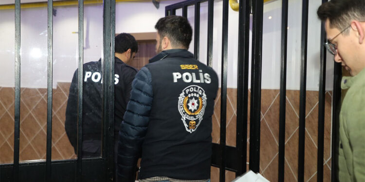 6 ilde yasa dışı bahis ile sanal kumar operasyonu; 17 gözaltı