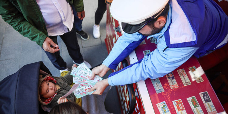 82 yıllık bayide yılbaşı bileti hareketliliği