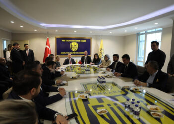 AK Parti milletvekillerinden MKE Ankaragücü'ne ziyaret