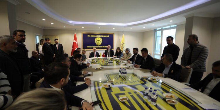 AK Parti milletvekillerinden MKE Ankaragücü'ne ziyaret