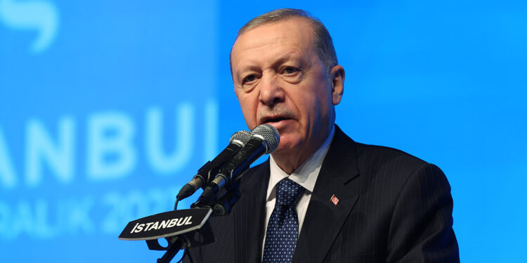 Adil bir dünya mümkün ama Amerika'yla değil