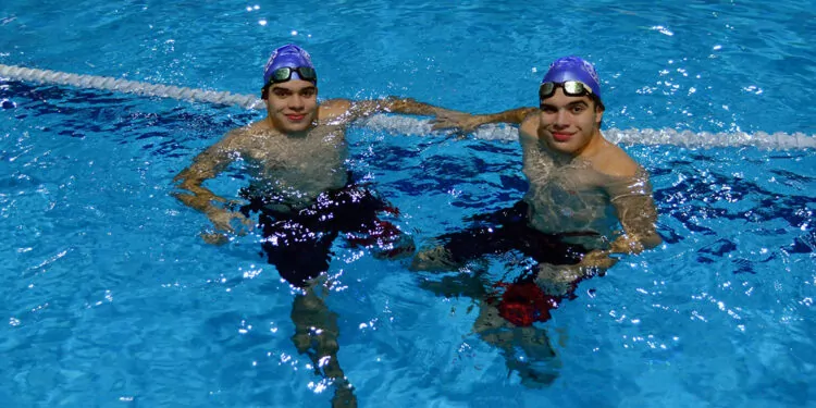 Aksaraylı otizmli ikizler, yüzmede milli takıma seçildi