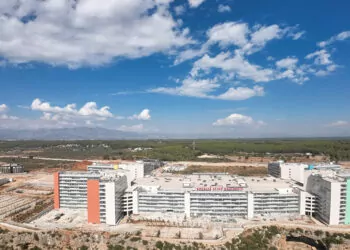 Antalya'nın tek şehir hastanesi, açılış için gün sayıyor