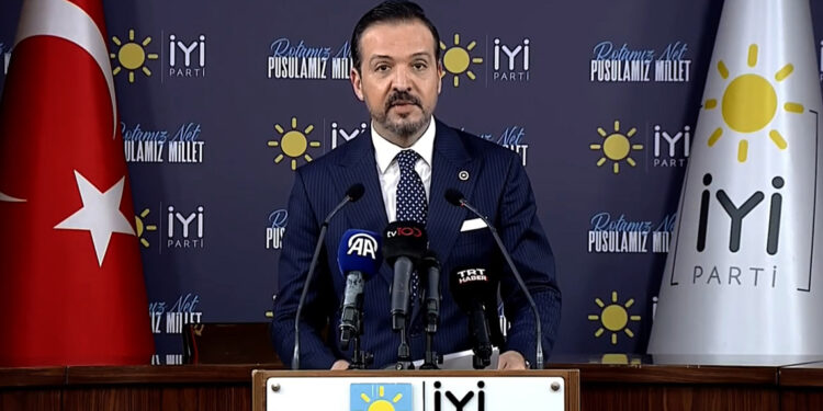 Asgari ücret ocakta 17 bin lira olarak belirlenmeli