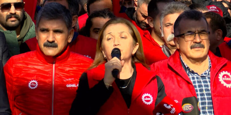 Asgari ücret yılda 4 kez güncellenmelidir