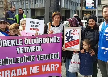 Aydın'da 30 köpek ve 3 tilkinin öldürülmesi protesto edildi