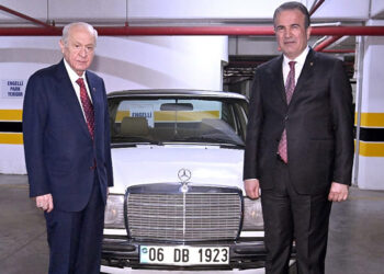 Bahçeli'den milletvekiline 1982 model Mercedes hediyesi
