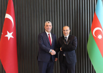Bakan Bolat, Azerbaycan Ekonomi Bakanı ile görüştü
