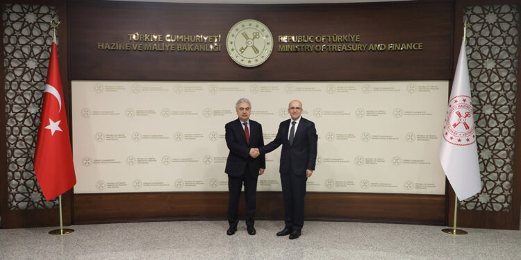 Bakan Şimşek: Enerjide dışa bağımlılığımızı azaltıyoruz